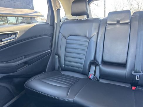 Used 2024 Ford Edge SEL image 13