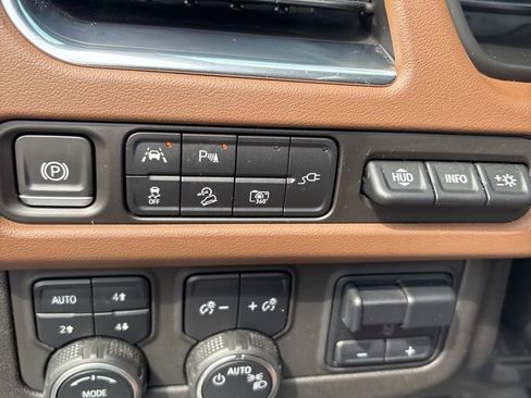 Used 2022 Chevrolet Tahoe High Country AWD/4WD image 51