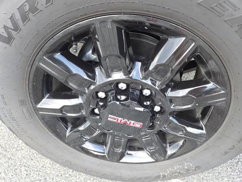 New 2026 GMC Sierra 2500 AT4 w/ AT4 Premium Plus Package AWD/4WD image 16