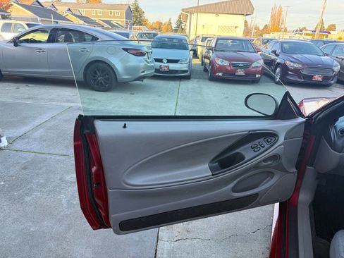 Used 2004 Ford Mustang GT image 10