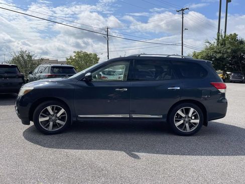 Used 2015 Nissan Pathfinder Platinum FWD image 6