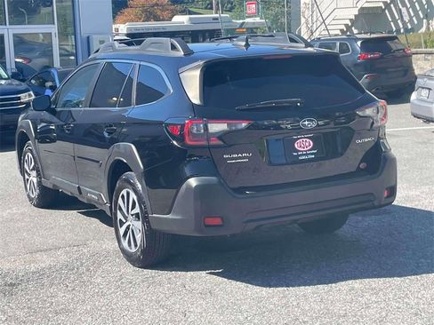 Certified 2023 Subaru Outback Premium image 8