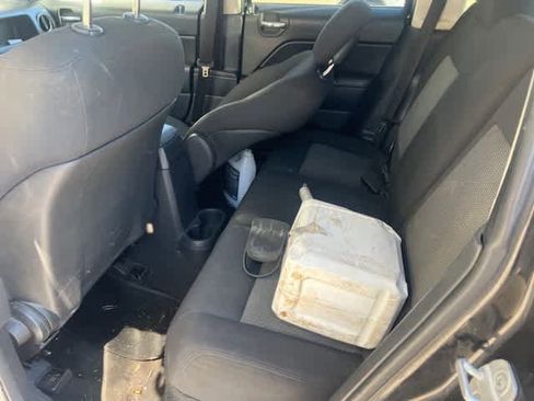 Used 2010 Jeep Patriot Sport image 8