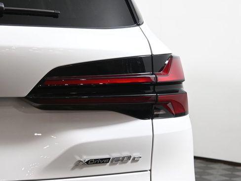 Used 2026 BMW X5 xDrive50e AWD/4WD image 13