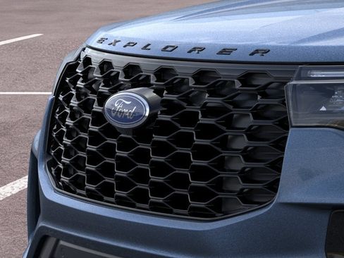 New 2026 Ford Explorer ST-Line w/ ST-Line Street Pack AWD/4WD image 17
