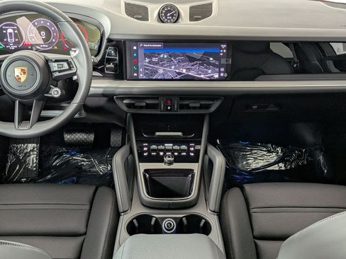 New 2026 Porsche Cayenne Coupe AWD/4WD image 19