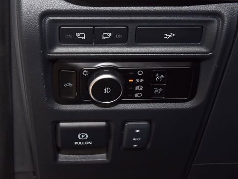 Used 2023 Ford F150 Lariat RWD image 31