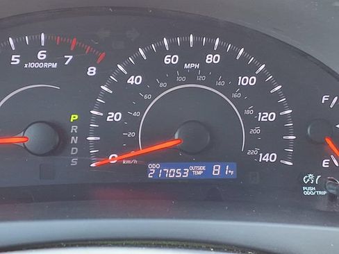 Used 2011 Toyota Camry LE FWD image 20