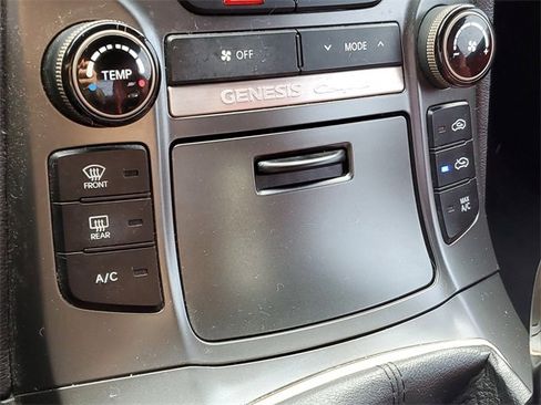 Used 2013 Hyundai Genesis 2.0T image 29