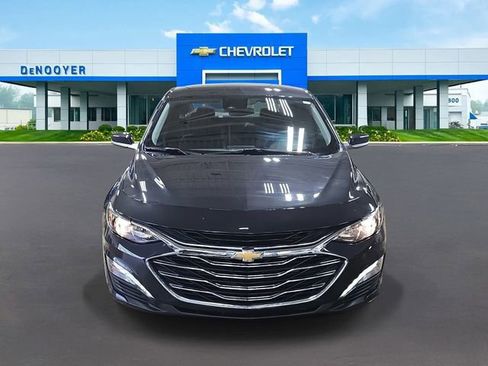 Used 2023 Chevrolet Malibu LT image 2