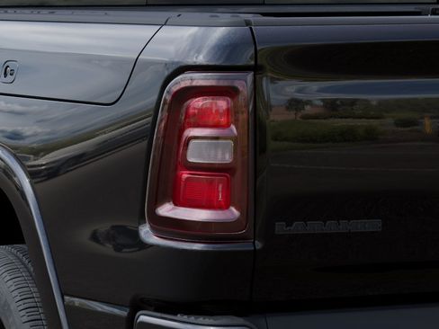 New 2026 RAM 1500 Laramie AWD/4WD image 9