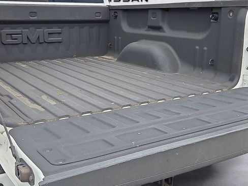 Used 2017 GMC Sierra 1500 SLT AWD/4WD image 9