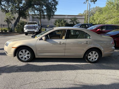 Used 2007 Mercury Milan image 4
