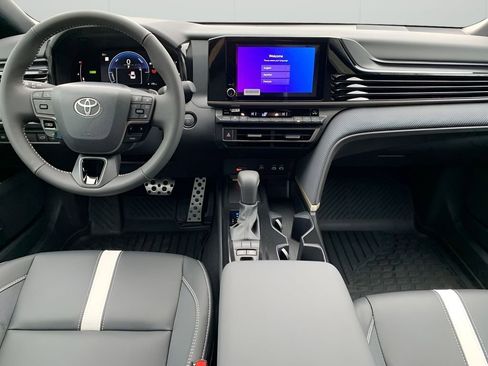 New 2026 Toyota Camry SE FWD image 14
