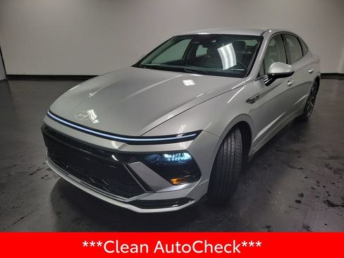 Used 2025 Hyundai Sonata SEL FWD image 4
