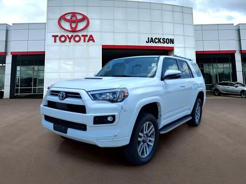 Certified 2023 Toyota 4Runner TRD Sport w/ Technology Package AWD/4WD image 1