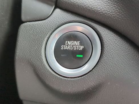 Used 2021 Chevrolet Equinox LT image 21