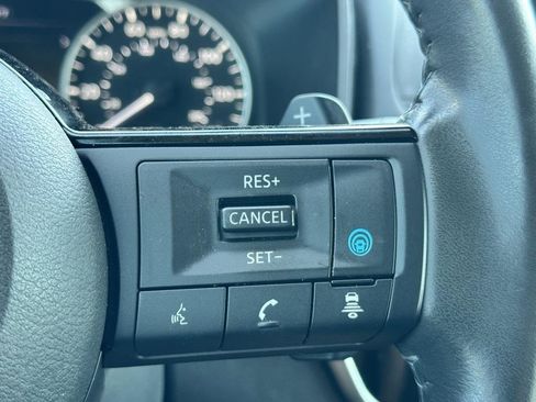 Used 2023 Nissan Rogue SL image 22