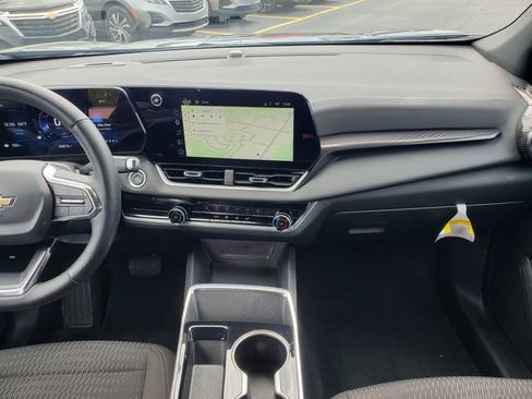 Certified 2025 Chevrolet Equinox LT FWD image 17