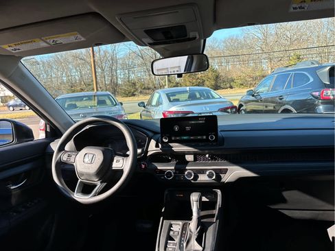 Certified 2024 Honda CR-V EX image 28