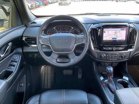 Used 2022 Chevrolet Traverse RS image 6