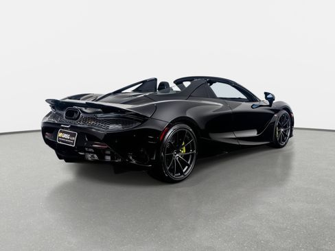 Used 2024 McLaren 750S Spider image 16