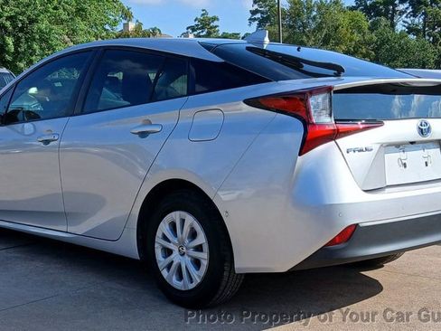 Used 2020 Toyota Prius LE image 7
