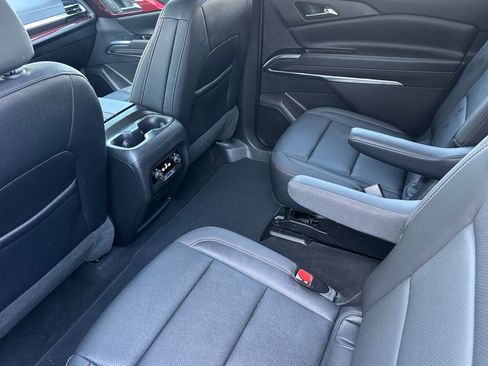 Used 2025 Chevrolet Traverse Z71 AWD/4WD image 15