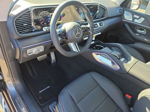 New 2026 Mercedes-Benz GLS 450 4MATIC image 9