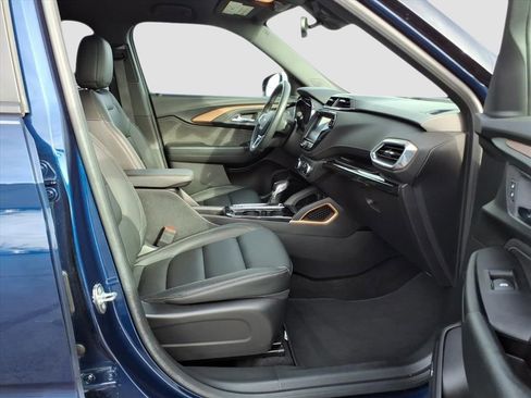 Used 2022 Chevrolet TrailBlazer ACTIV w/ Technology Package image 11