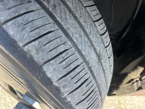 Used 2024 Toyota Prius LE image 28