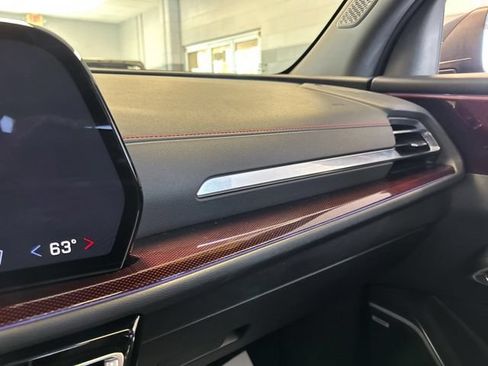 Used 2024 Chevrolet Traverse RS AWD/4WD image 45