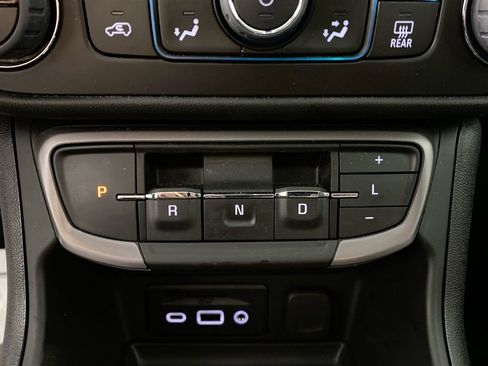 Certified 2024 GMC Terrain AT4 w/ Infotainment Package II AWD/4WD image 19