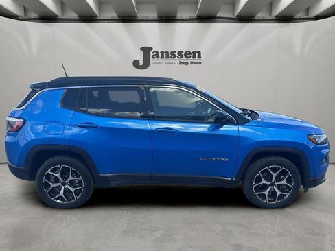 Used 2025 Jeep Compass Limited AWD/4WD image 5