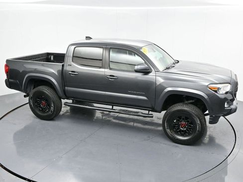 Used 2020 Toyota Tacoma SR5 image 33