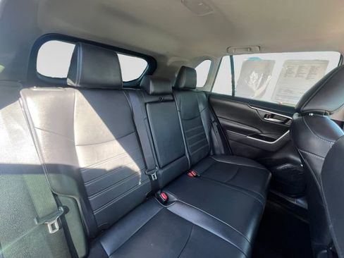 Used 2022 Toyota RAV4 XLE Premium image 24
