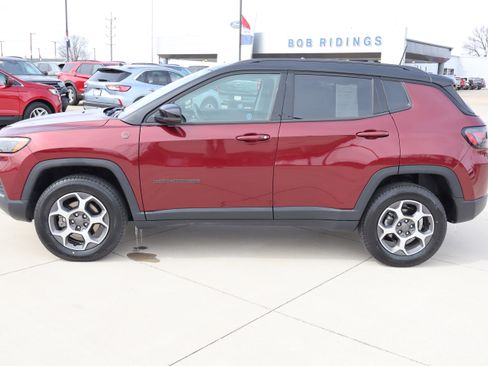 Used 2022 Jeep Compass Trailhawk w/ Trailhawk Elite Group image 9