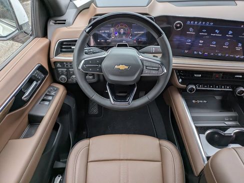 New 2025 Chevrolet Tahoe High Country AWD/4WD image 18