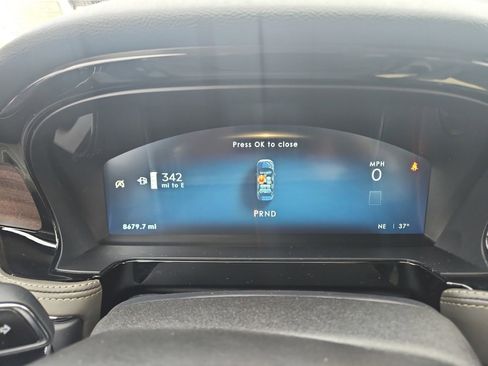 Certified 2024 Lincoln Corsair Reserve w/ Jet Appearance Package image 17