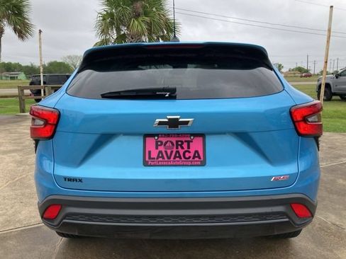 Used 2025 Chevrolet Trax RS FWD image 6