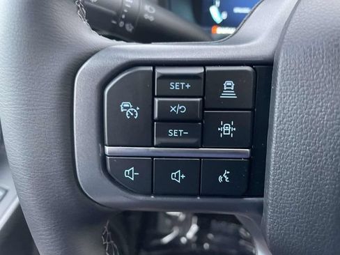 Used 2025 Ford F150 Lariat w/ Equipment Group 502A High AWD/4WD image 17