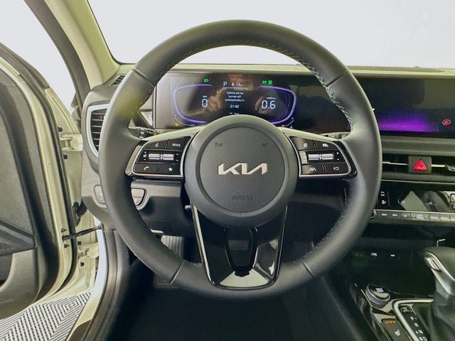 Certified 2025 Kia Seltos S AWD/4WD image 11