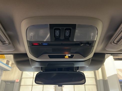 Used 2024 Subaru Crosstrek 2.0i Premium image 25