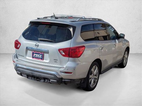 Used 2018 Nissan Pathfinder SL w/ SL Premium Package image 5