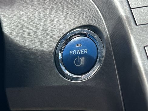 Used 2012 Toyota Prius Two FWD image 18