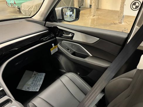 New 2026 Acura MDX SH-AWD image 21