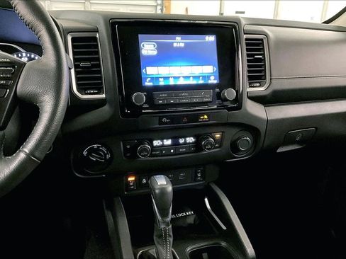 Used 2024 Nissan Frontier SV w/ SV Convenience Package image 6