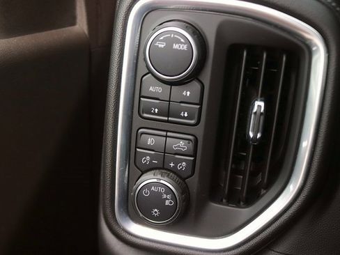 Used 2022 Chevrolet Silverado 1500 RST image 23