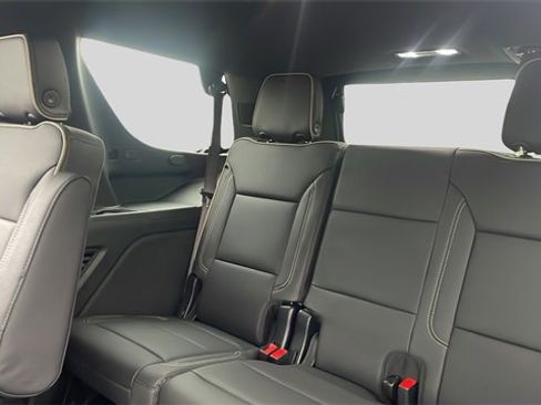 New 2026 GMC Yukon Elevation image 17