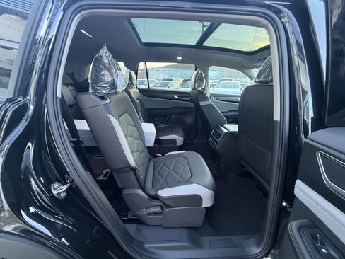 New 2026 Volkswagen Atlas Peak Edition image 23